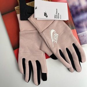 NWT Nike Club Fleece Women's Gloves